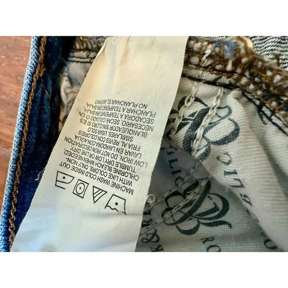 Rock & Republic Kassandra Distressed Studded Boot Cut Denim Jeans Women's SZ 6 - Picture 14 of 15